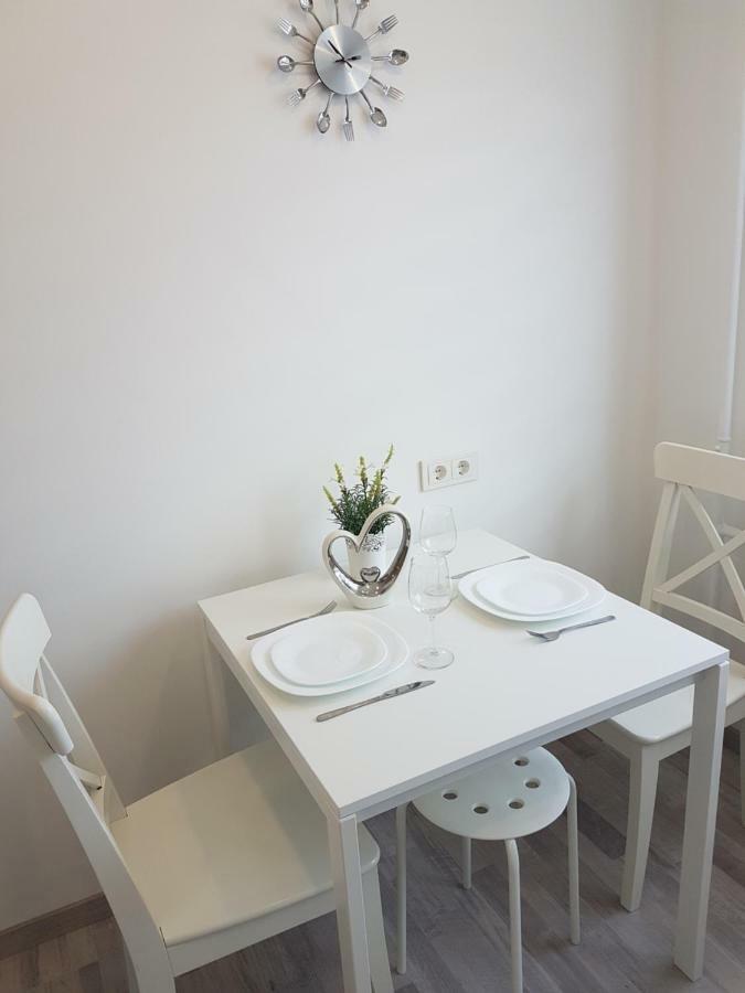 J&E Neries Apartment Kaunas Esterno foto